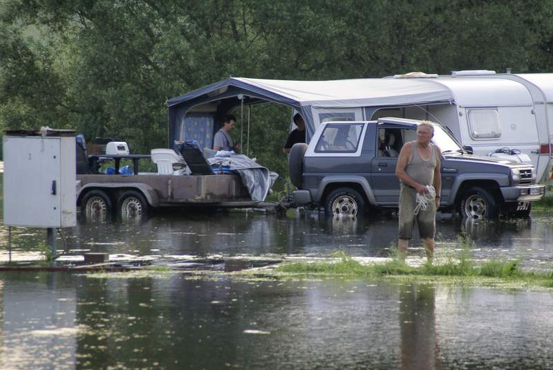 Hochwasser 2008 beim Campingplatz Bild Nr.024